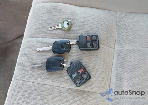 2008 Mercury Grand Marquis Gs from USA, damaged, VIN 2MEFM74V88X657122